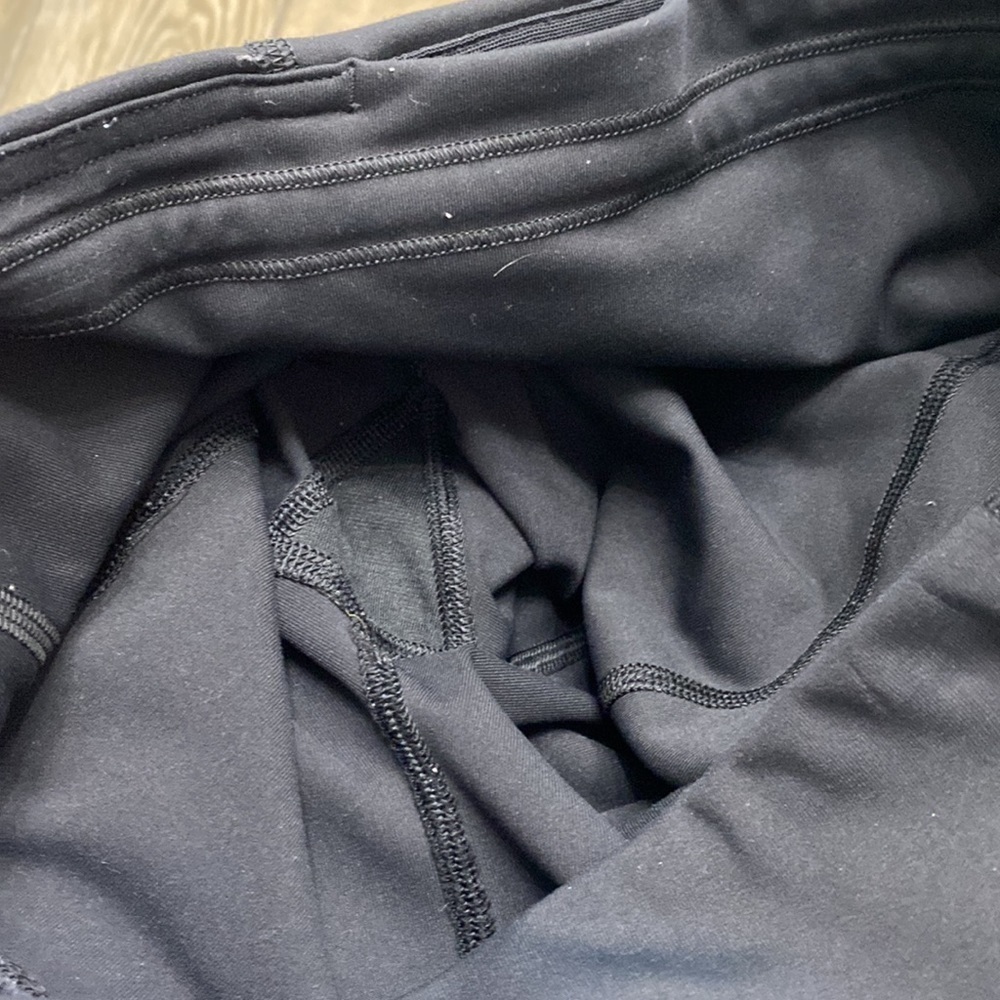 Lululemon black crop leggings size 4 - Picture 10 of 13